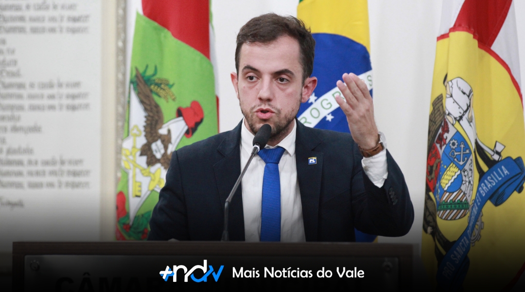 Flavinho anuncia audiência sobre regulamentação de ciclomotores e bicicletas elétricas e destaca ações na cidade