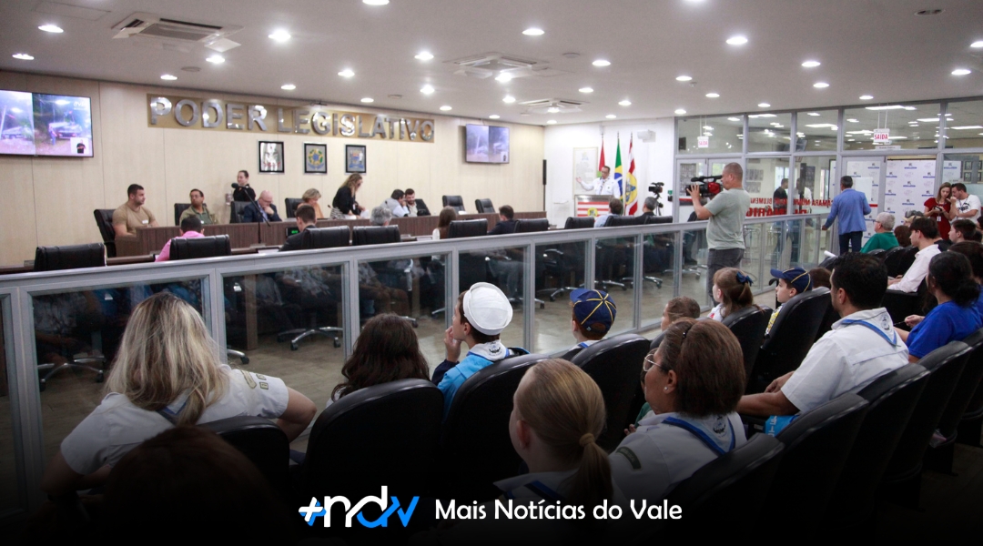 Câmara de Blumenau aprova projetos de inclusão, conscientização e transparência