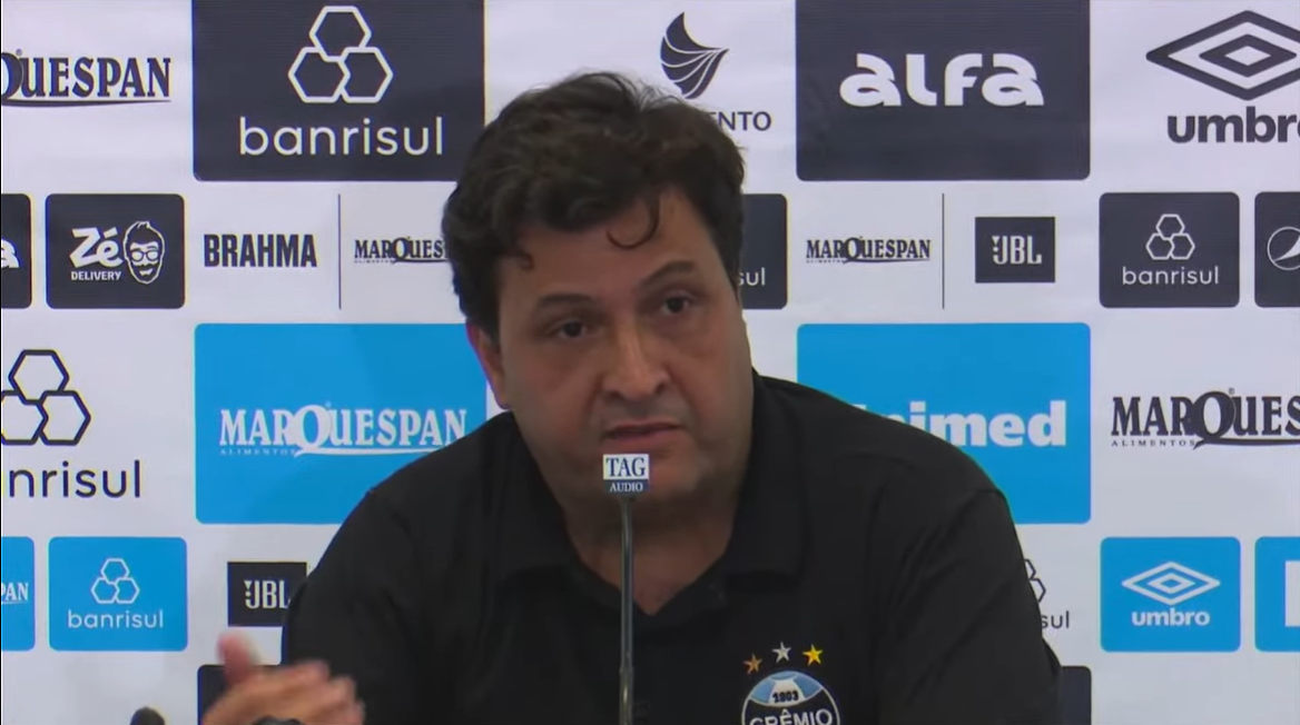 Grêmio tem interesse em centroavante que joga nos Emirados Árabes