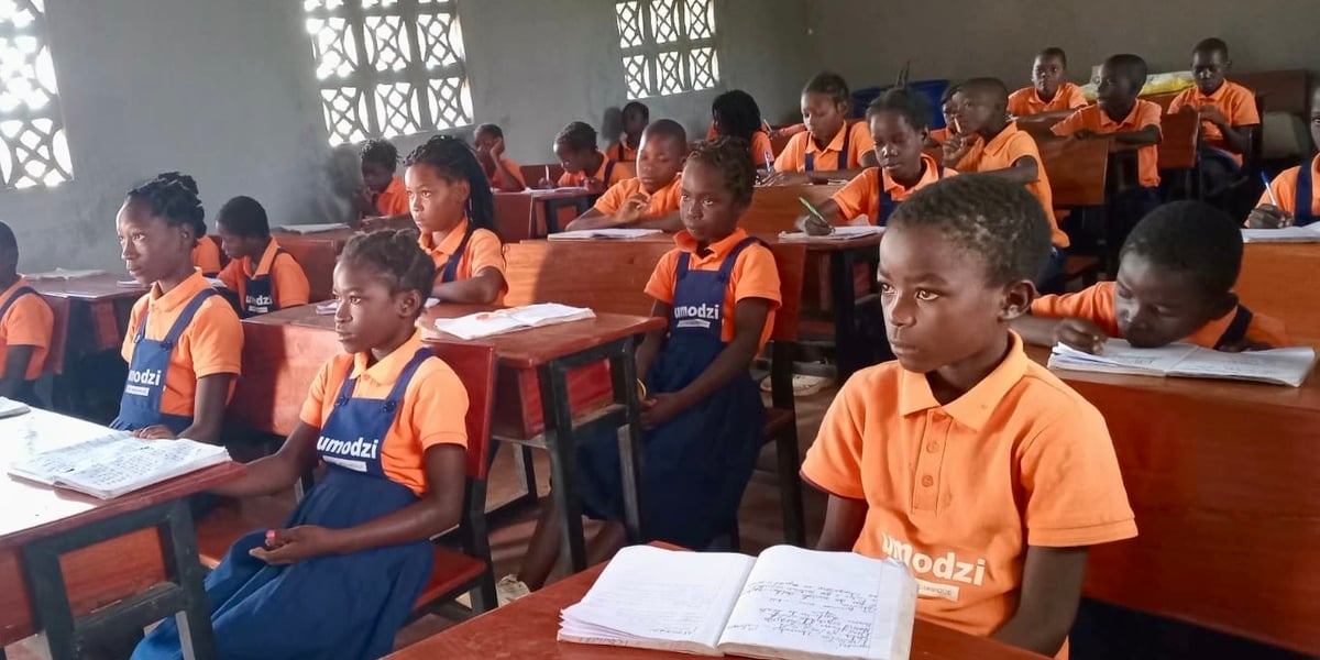 “Ferramenta de ensino”: Crianças aprendem a ler com a Bíblia em Moçambique