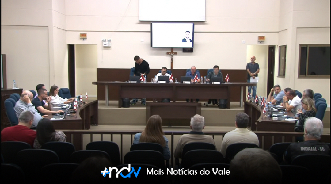 Projeto que oficializa medidas da rua Adolfo Molinari é rejeitado após debate acalorado na Câmara de Indaial