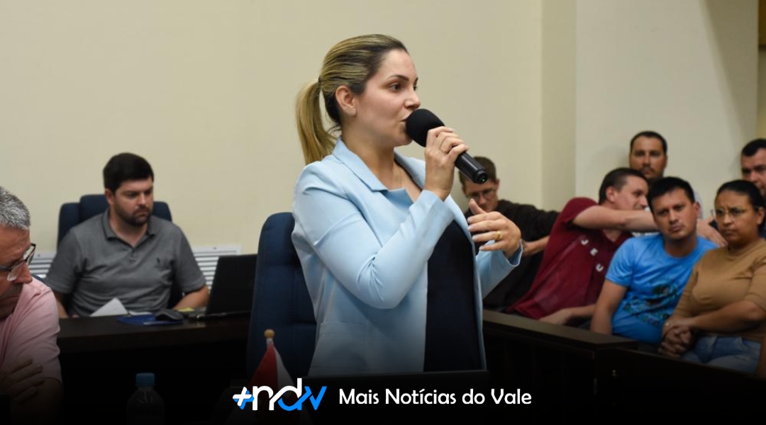 Confusão, ânimos exaltados e afronta: presidente da Câmara tenta calar vereadora em plena sessão e gera revolta em Indaial