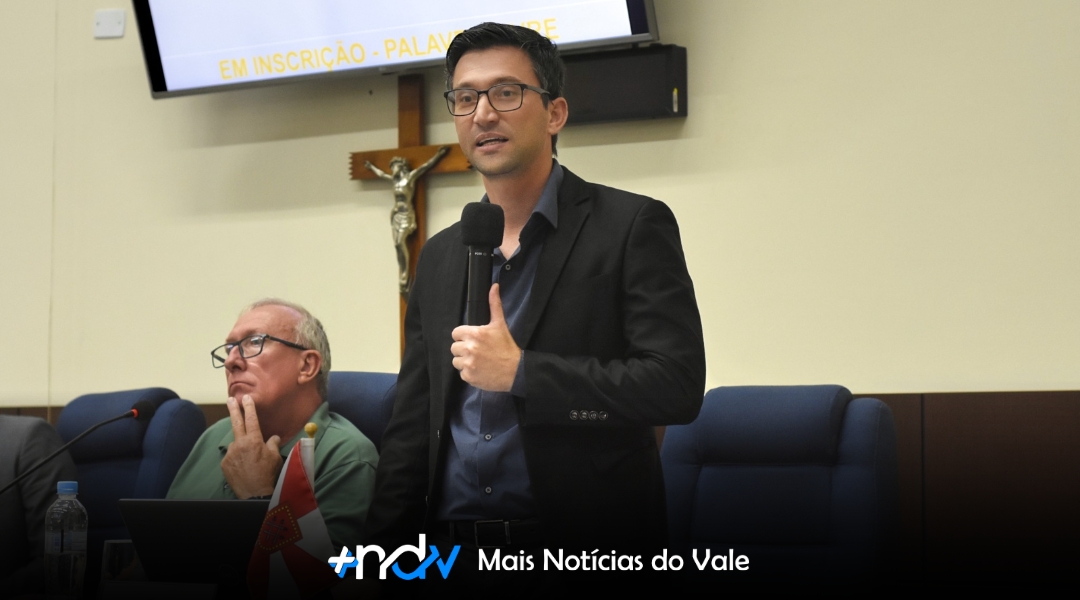 Vereador Valmir Jordani homenageia igreja evangélica por 6 anos de ministério em Indaial