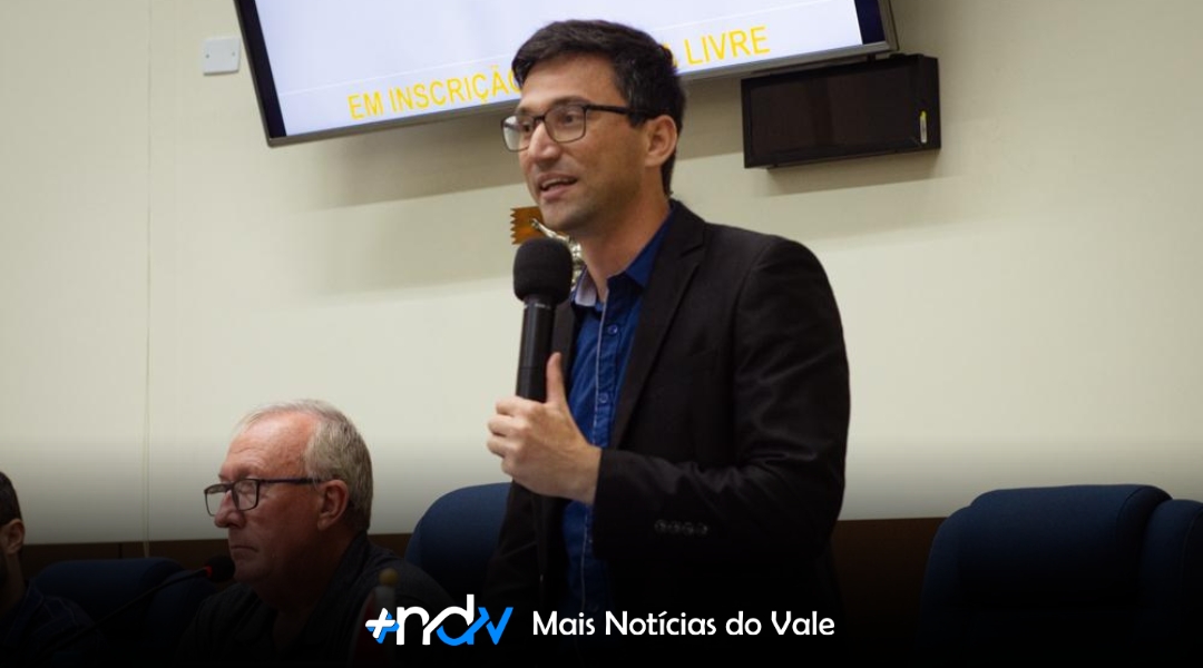 Valmir Jordani critica decisão da Câmara e anuncia projeto para incluir a Bíblia nas bibliotecas públicas