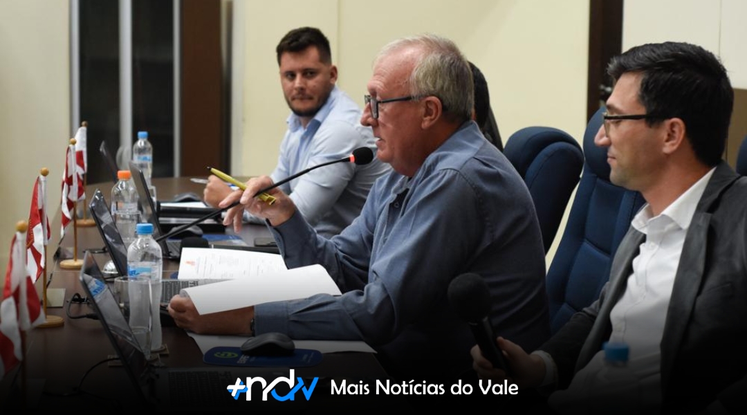 Câmara de Indaial vota reajuste salarial, homenagens e novos projetos em sessão ordinária