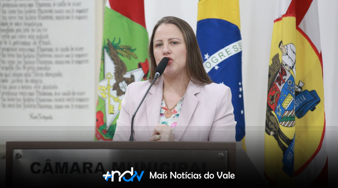 Silmara Miguel celebra aprovação da procuradoria da criança e do adolescente em Blumenau