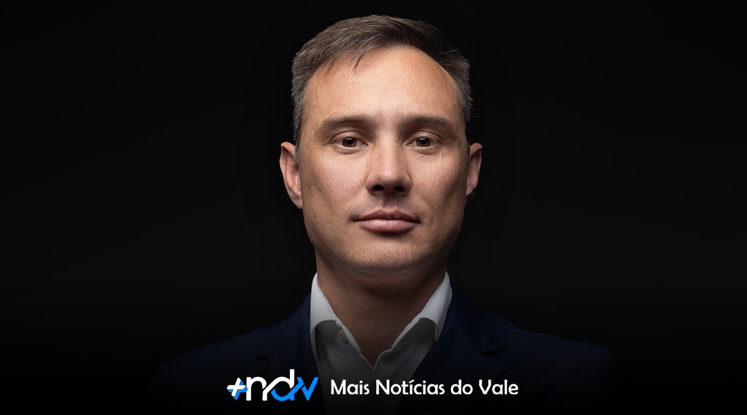 Vereador Flávio Ribeiro convoca população de Timbó para apoiar projeto que inclui a Bíblia como material paradidático nas escolas