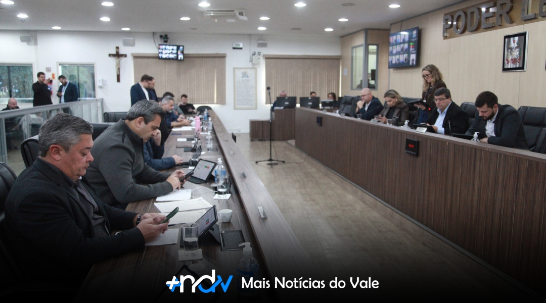 Câmara de Blumenau aprova instalação de câmeras em escolas municipais e amplia uso da COSIP para segurança urbana