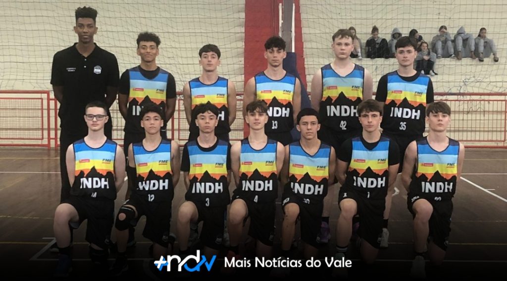 Indaial encerra participação na Etapa Regional Leste-Norte da Fesporte com pódio no Handebol Masculino