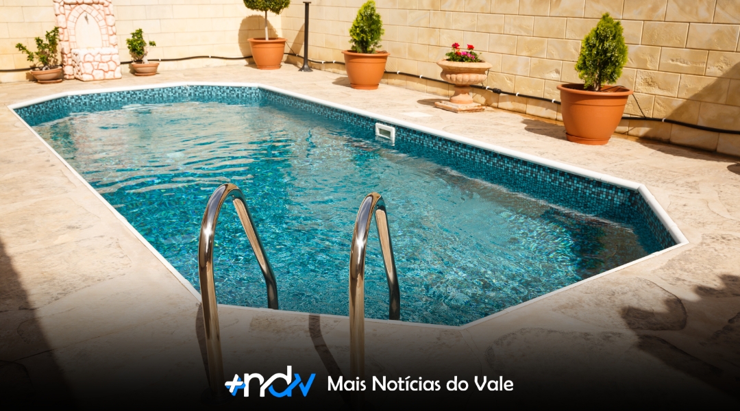 Criança de 2 anos morre afogada em piscina de casa em Guaramirim