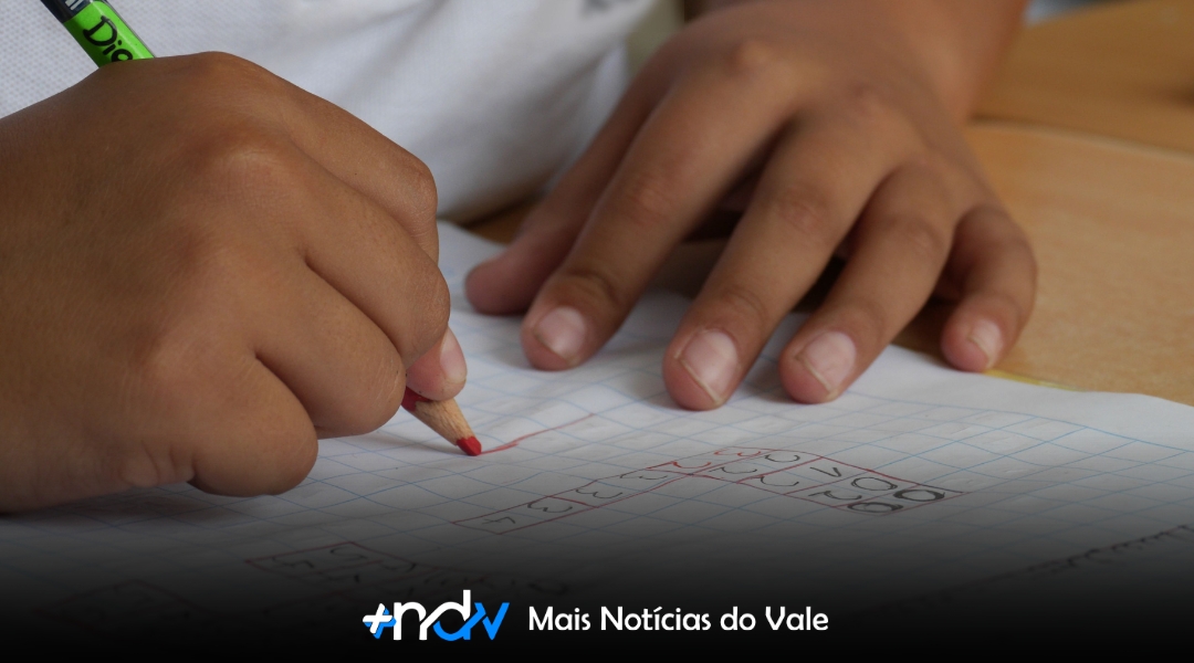 Alerta nas escolas: “Desafio do apagão” preocupa especialistas e autoridades