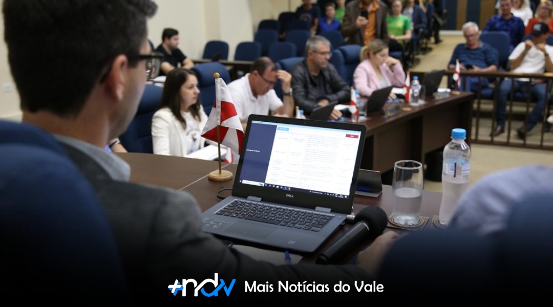 Vereadores de Indaial mantêm veto e barram projeto que obrigava câmeras em unidades de saúde