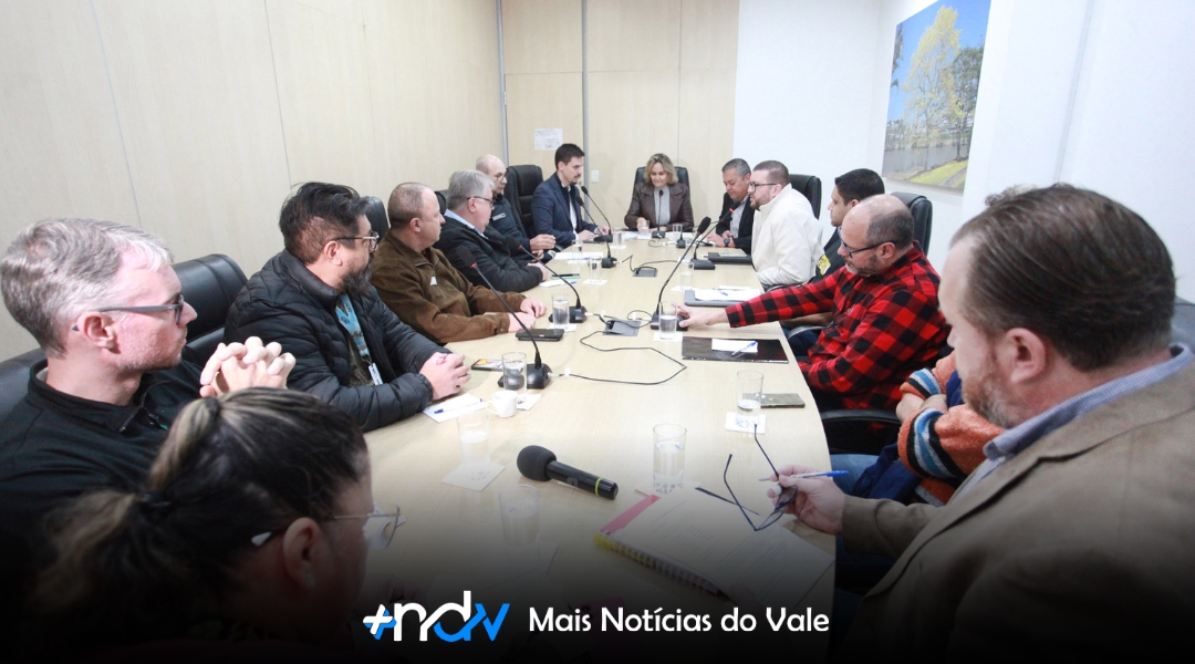 Comissão Especial da Área Azul realiza primeira reunião com representantes da sociedade civil em Blumenau