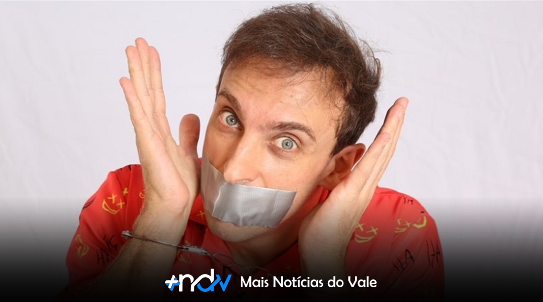 Leo Lins é condenado a mais de 8 anos de prisão por falas preconceituosas em show de comédia