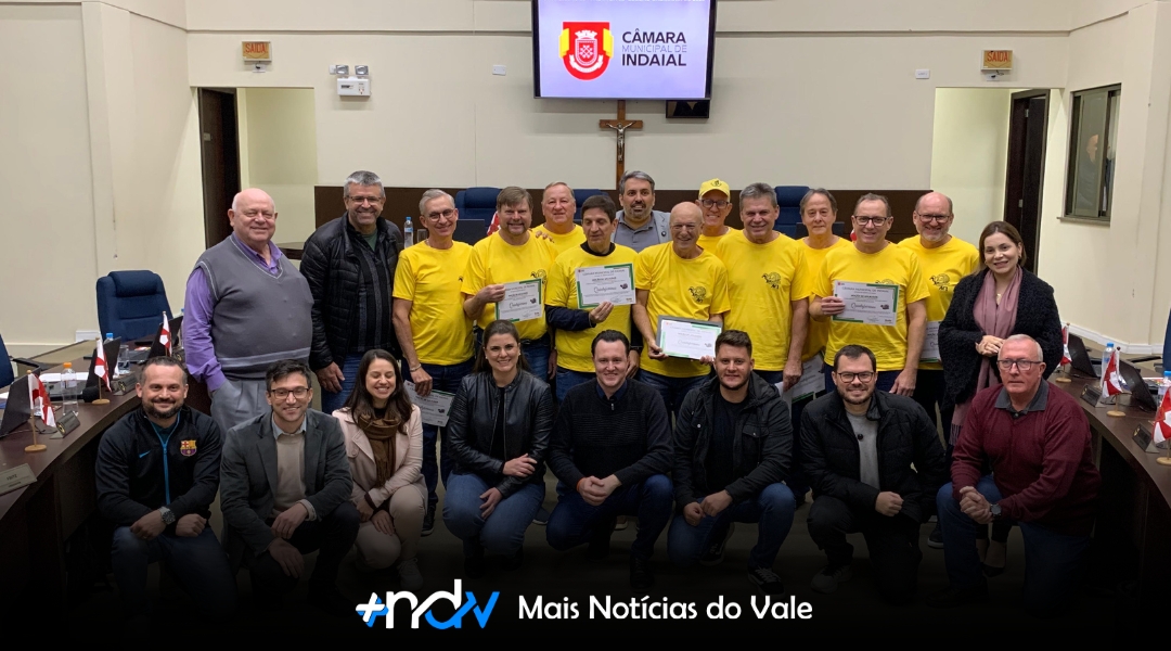 Câmara de Indaial homenageia os 40 anos do Grupo Quintafarrinos com Moção de Aplausos