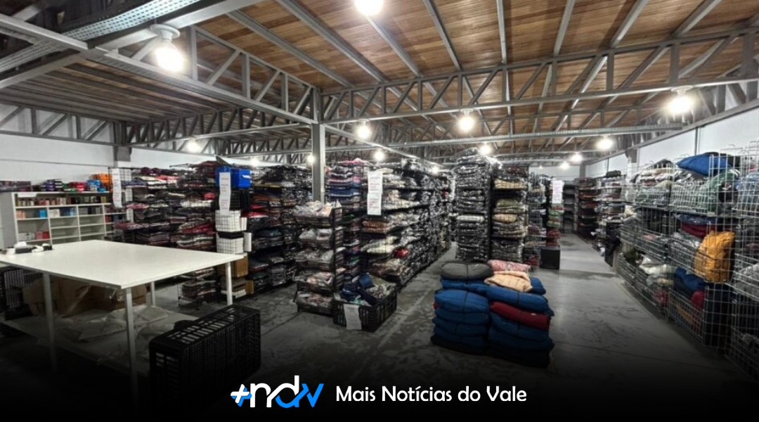 Central da pirataria é desmantelada em Brusque: prejuízo de R$ 1,5 milhão em produtos falsificados