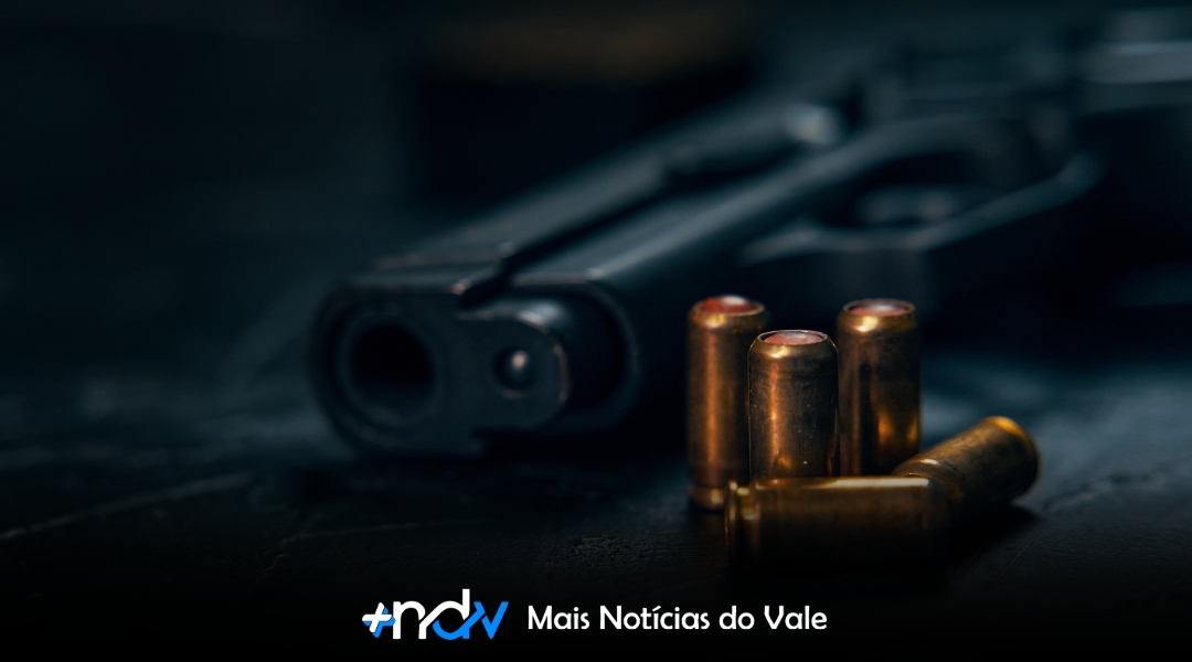 Criminosos armados rendem funcionários e roubam empresa em Indaial