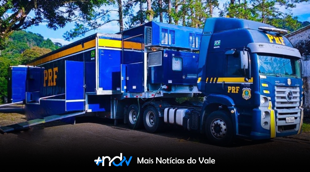 Indaial recebe Carreta Cinema Rodoviário da PRF durante a Semana Municipal de Trânsito