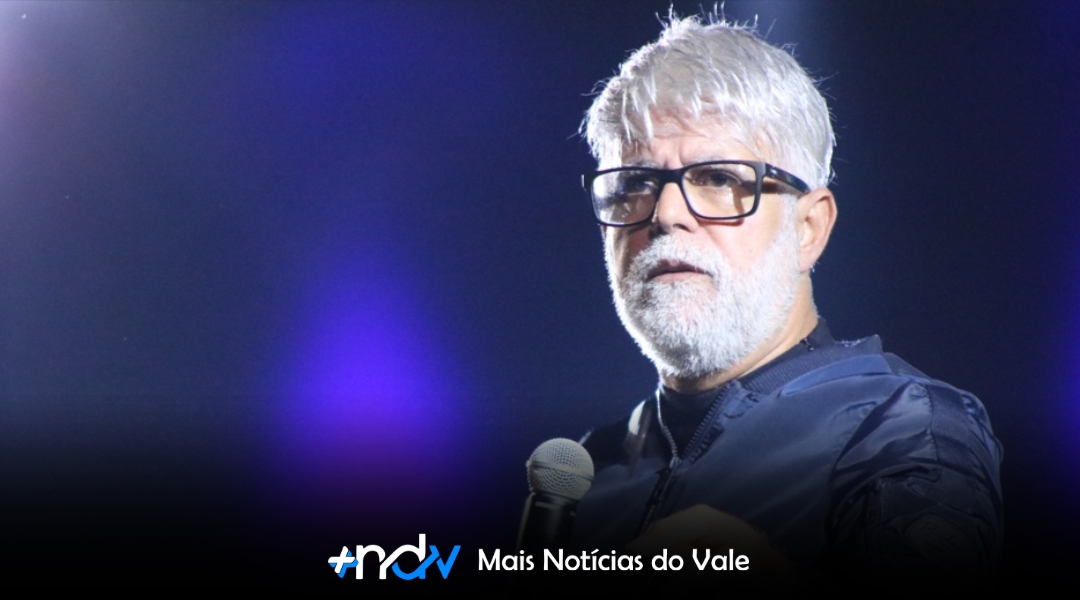 Cláudio Duarte lota Parque Vila Germânica em noite de humor, fé e reflexões sobre a família