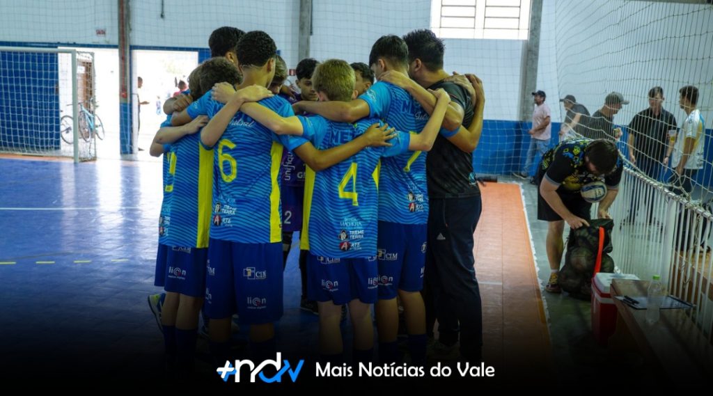 Equipes sub-13 e sub-15 de Indaial garantem vaga na final do Campeonato de Rio dos Cedros