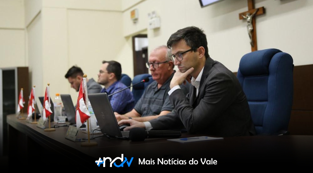 Debate sobre saúde movimenta sessão na Câmara de Indaial