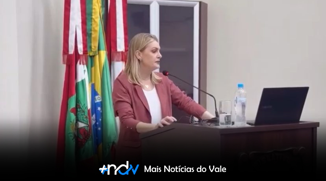 Secretária de Saúde participa de sessão da Câmara e detalha desafios e avanços da pasta