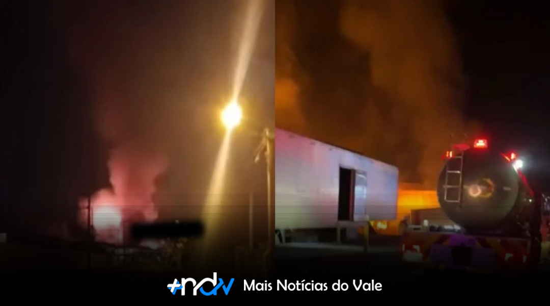 Incêndio de grandes proporções atinge fábrica de papelão em Jaraguá do Sul