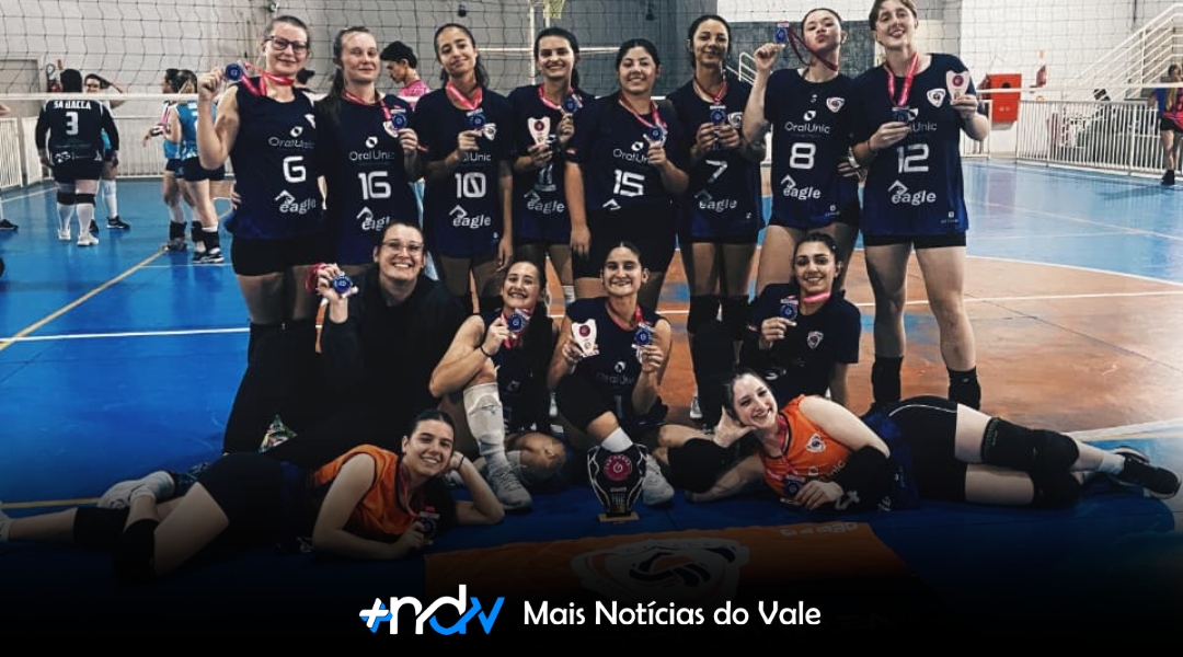 Equipe feminina sub-19 do Voleibol Attalea conquista o 2º lugar na Copa The Grand