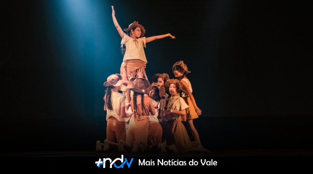 Noite mágica de dança agita Indaial