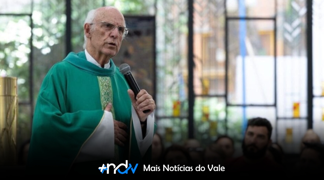 Ameaça de boicote de doações faz missa com padre Júlio Lancellotti ser cancelada em Blumenau