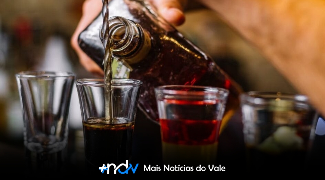 Metanol em bebidas: risco real e mortal