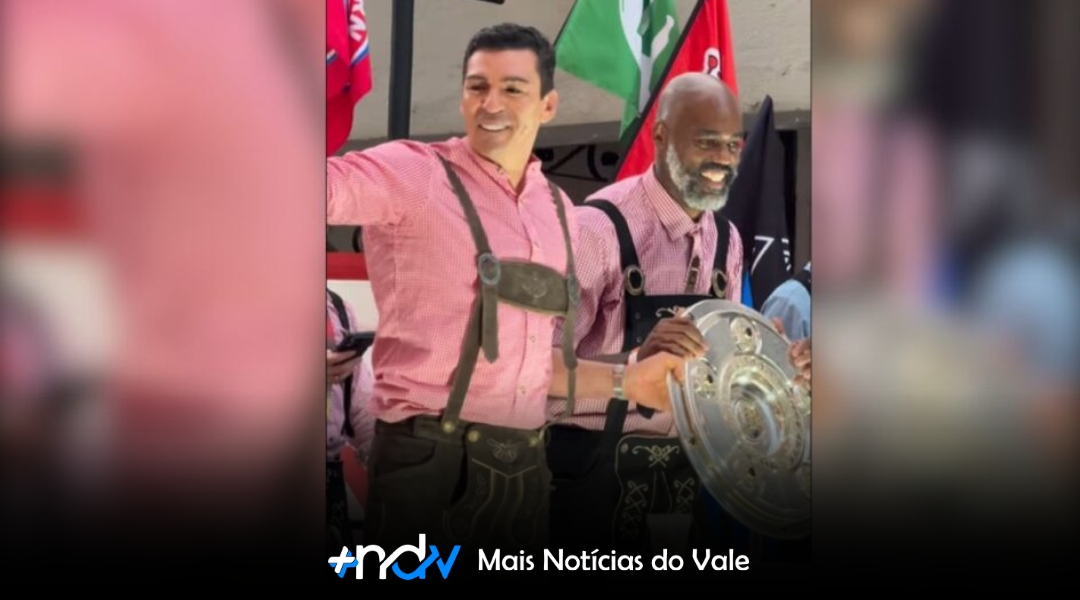 Craques da Seleção Brasileira desfilam na Oktoberfest de Blumenau