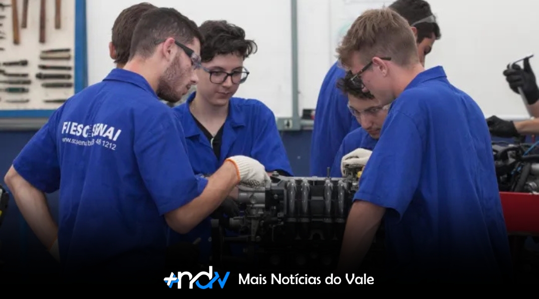 Trabalho e futuro: Santa Catarina lidera entre os estados que mais contratam jovens