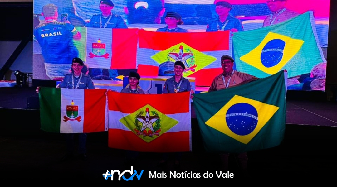 Alunos do Colégio Militar de Blumenau brilham em torneio internacional de robótica