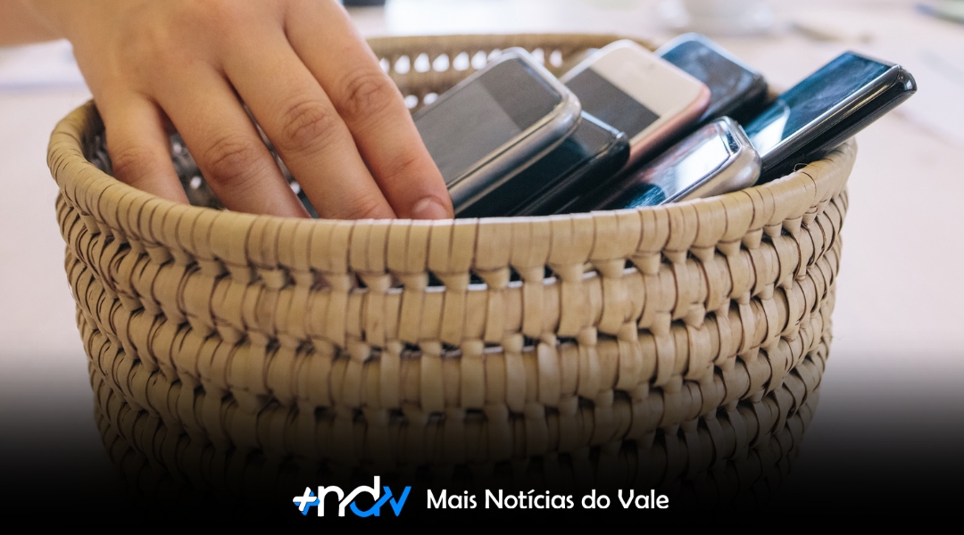 Blumenau se mobiliza: Rotary coleta celulares usados para estudantes em campo de refugiados