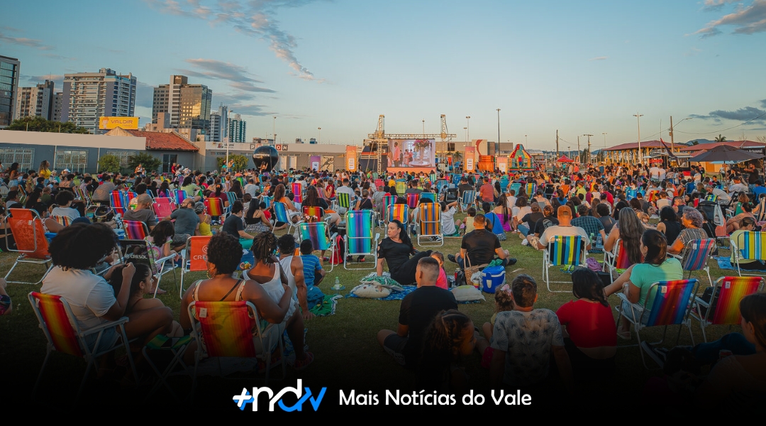Cinema ao ar livre e atividades gratuitas marcam evento inédito em Indaial