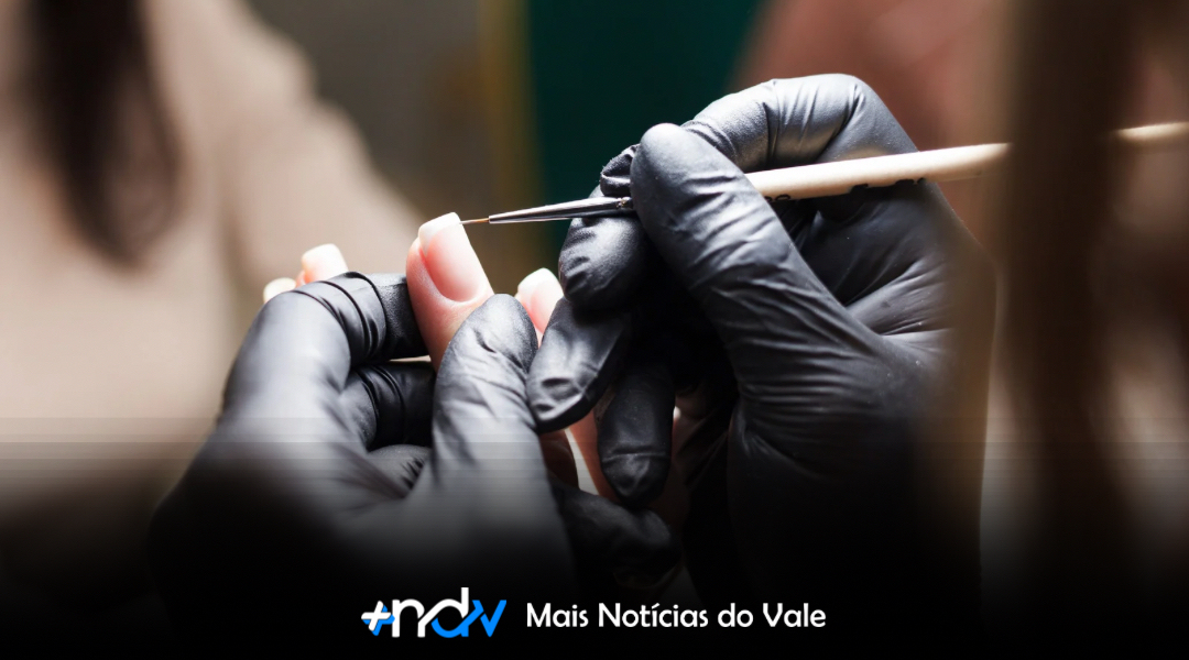 Ingredientes de esmaltes em gel são banidos no Brasil após alerta de câncer