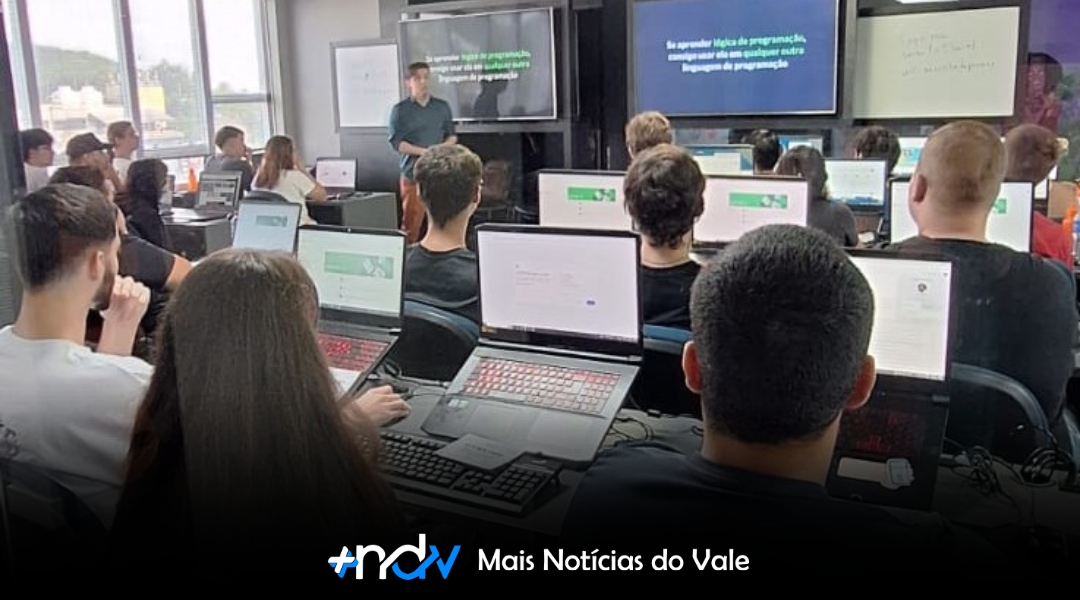 Programa Entra21 oferece quase 500 vagas gratuitas em tecnologia em Santa Catarina