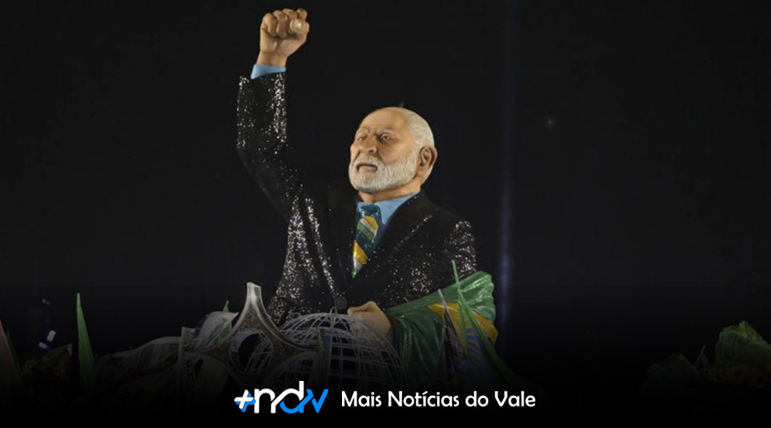 Escola de samba que homenageou Lula termina em último lugar no Carnaval e é rebaixada