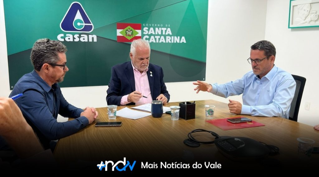 Prefeito de Indaial cobra CASAN por falhas no abastecimento de água