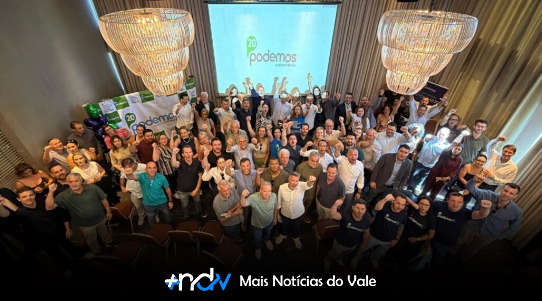 Topázio Neto se filia ao Podemos e fala em “possibilidade de sonhar”