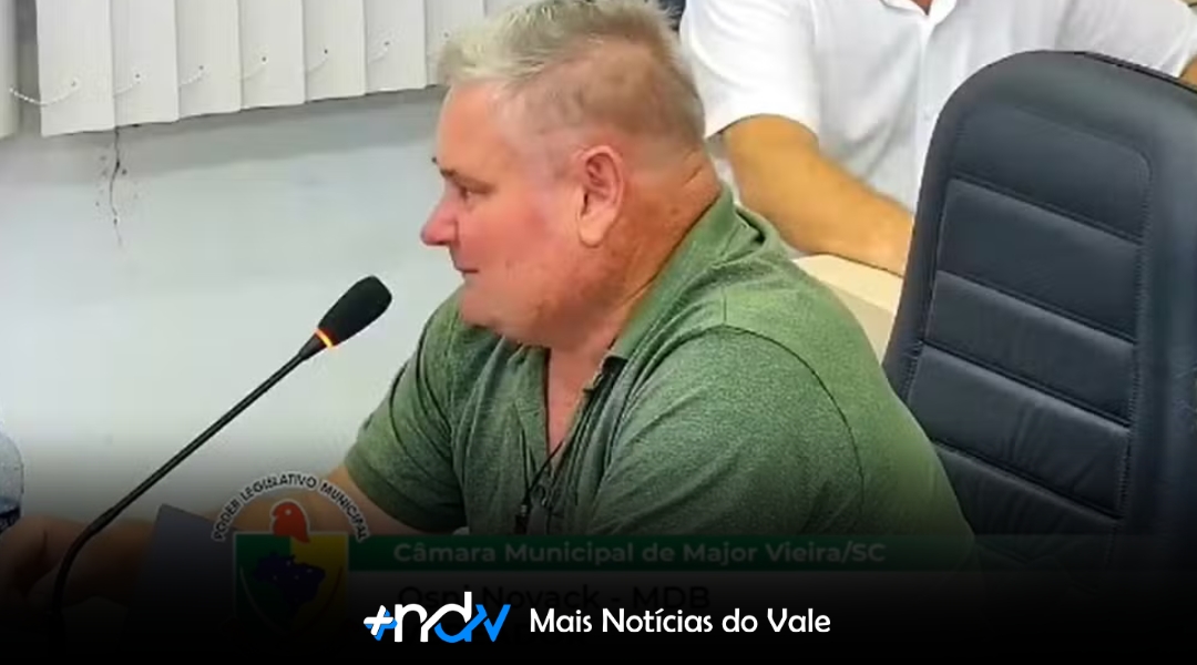 Vereador de SC causa polêmica ao defender morte de cães durante sessão
