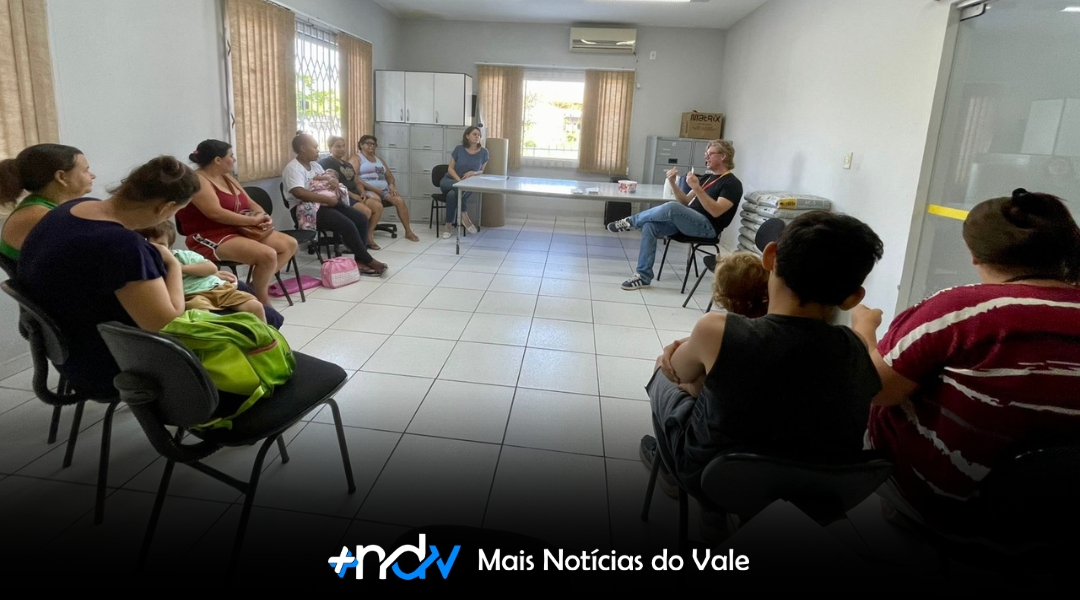 Encontro de mulheres no CRAS Carijós discute o protagonismo feminino na sociedade