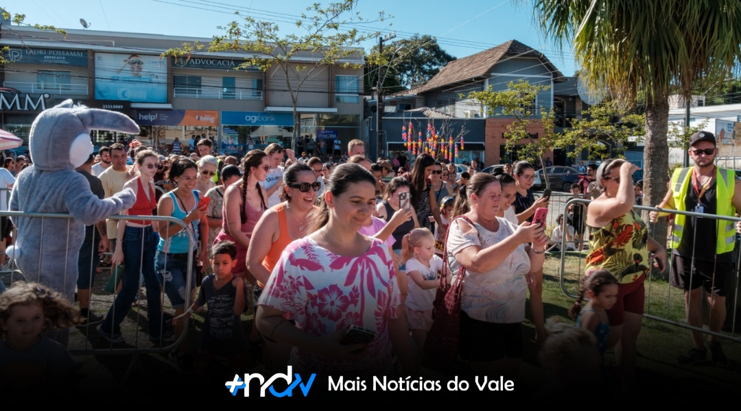 Páscoa em Indaial reúne famílias e conta com 700 ovinhos distribuídos