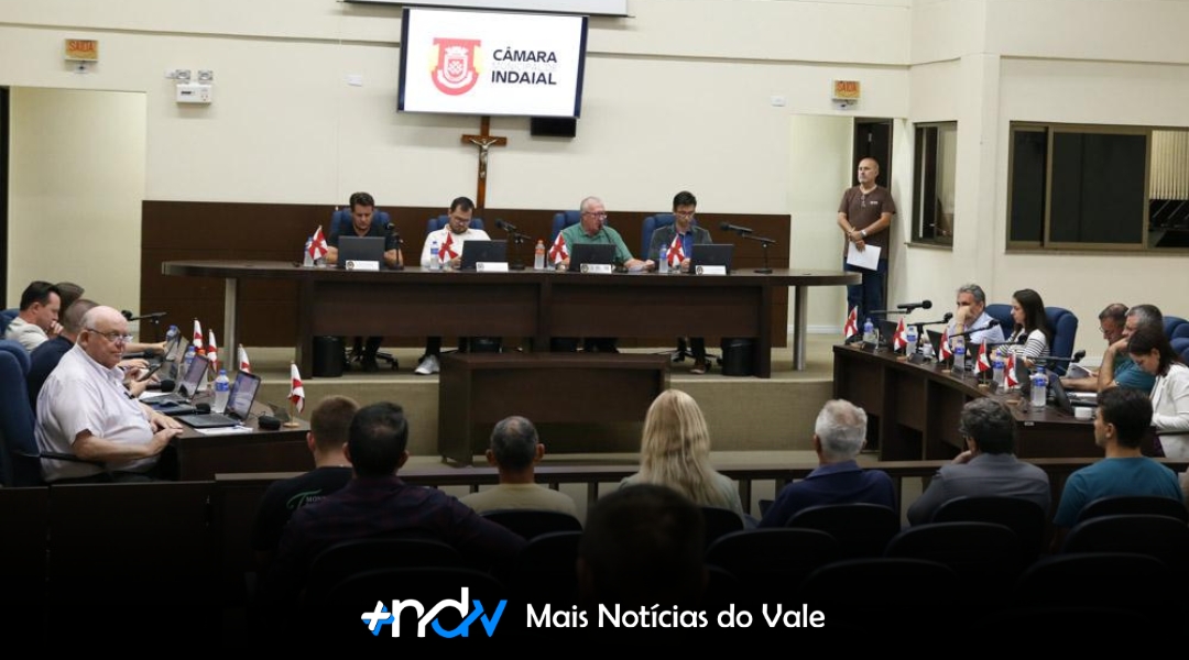 Vereadores de Indaial votam projetos e apresentam série de melhorias para bairros
