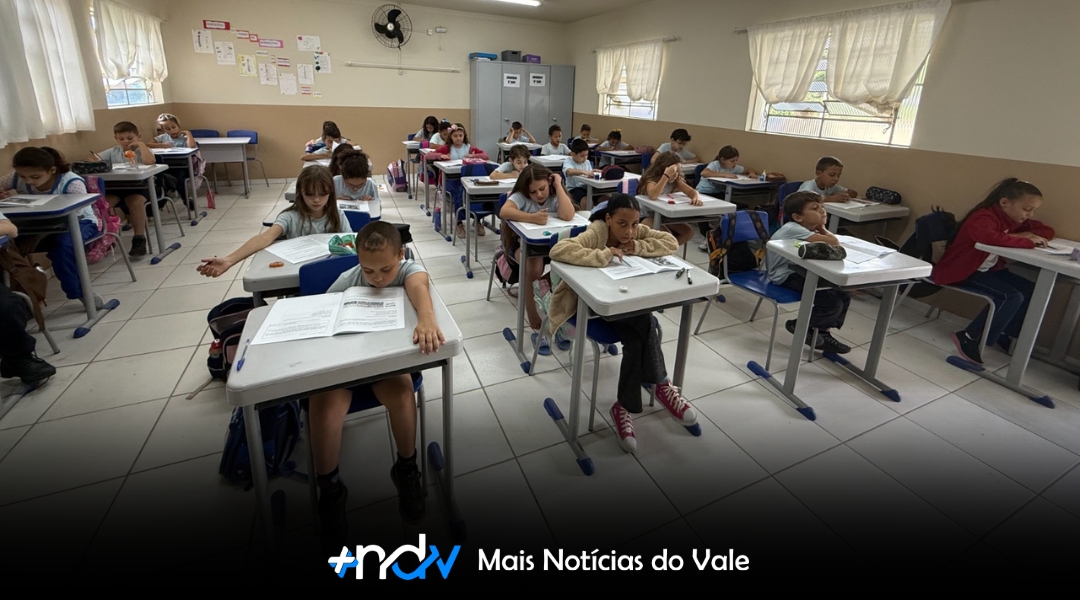 Primeira avaliação diagnóstica com estudantes da rede marcou Dia D na Educação de Indaial