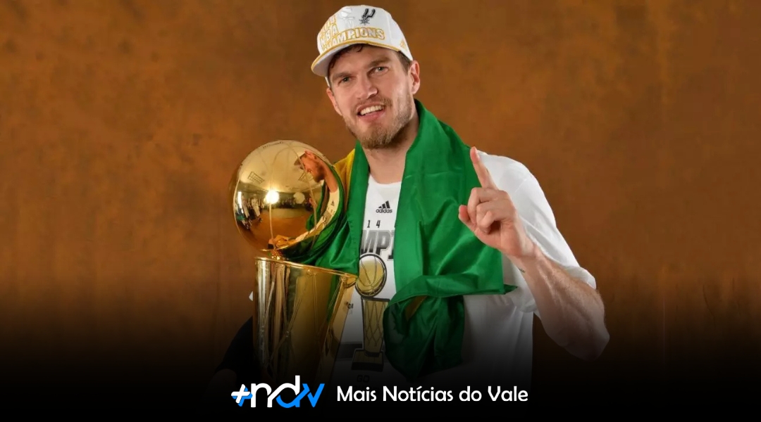 Tiago Splitter é anunciado como novo técnico do Chicago Bulls e faz história na NBA