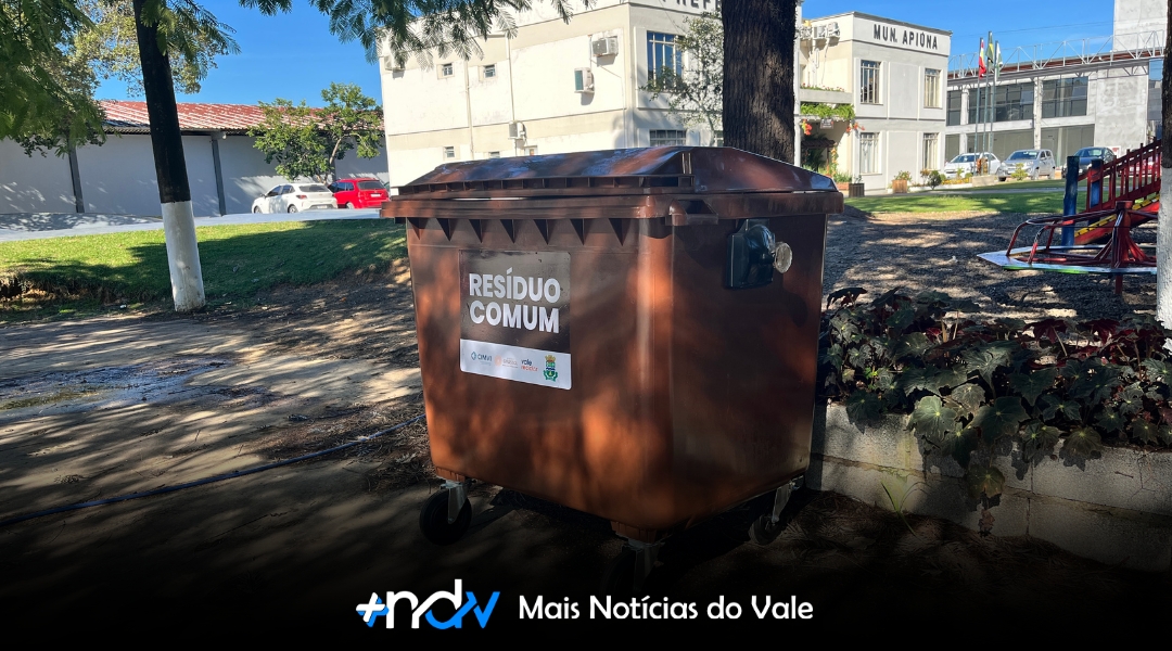 Apiúna instala 30 novas lixeiras comunitárias para ampliar a coleta de resíduos