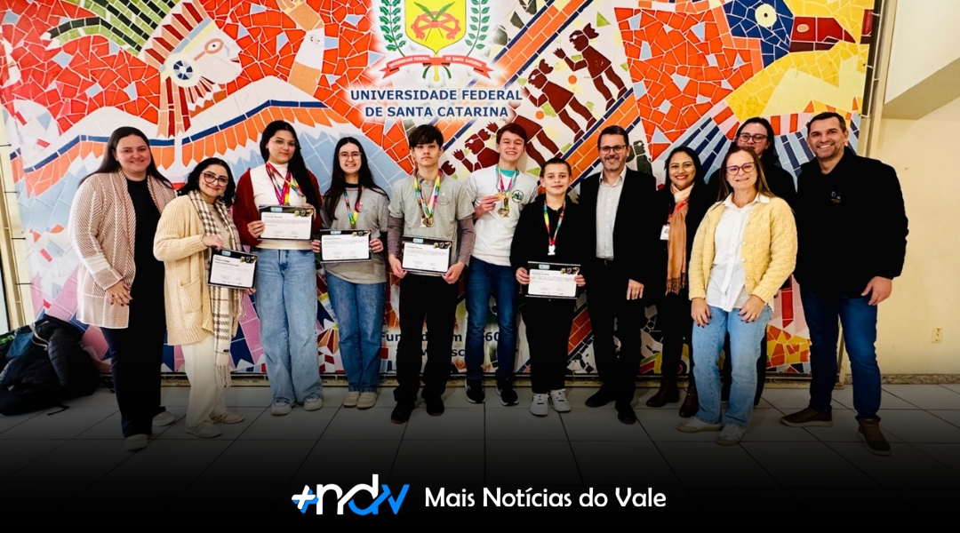 Estudantes de Indaial são premiados na Olimpíada Brasileira de Matemática