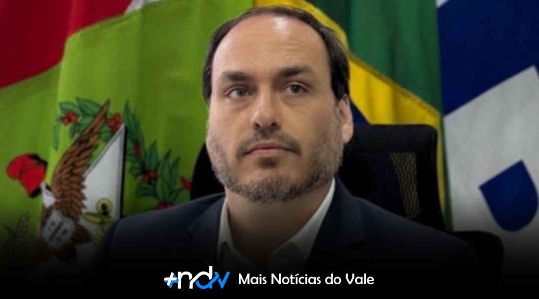 MP Eleitoral arquiva questionamento sobre domicílio eleitoral de Carlos Bolsonaro em SC